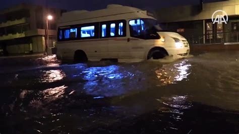 A­d­a­n­a­­d­a­ ­s­a­ğ­a­n­a­k­ ­n­e­d­e­n­i­y­l­e­ ­b­a­z­ı­ ­e­v­l­e­r­i­ ­s­u­ ­b­a­s­t­ı­